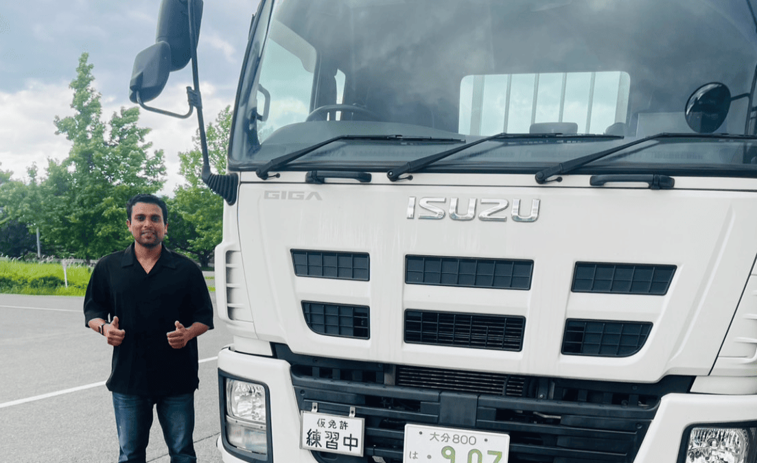 【密着レポート】スリランカ出身・ナミラさんの挑戦｜特定技能１号（自動車運送業）でトラックドライバーを目指す！